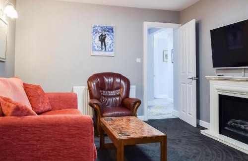 Bottesford House | Pinecote
