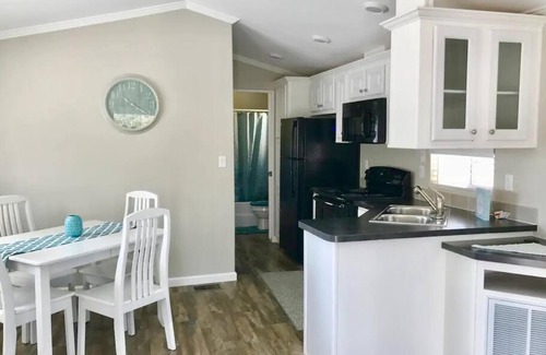 Southgate House | Pinecraft Blue Heron Tiny Home