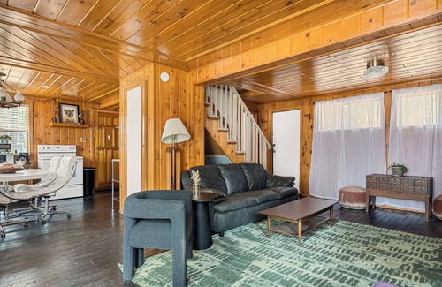 Green Valley Lake Cabin | Pineland Getaway – Serene Escape