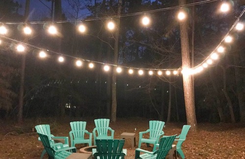 Cape Royale House | Piney Woods Cottage, Steps from Livingston Lake!