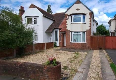 Wolverhampton Apartment | Pinfold 5 - 6 beds