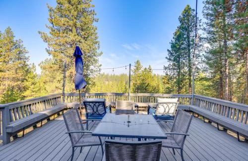 Deschutes River Woods House | Ping-Pong and Private Hot Tub Family Cabin in Bend!