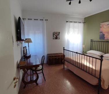 Fara in Sabina Apartment | Pink house