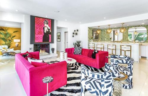 Indian Canyon House | Pink Paloma