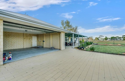 Ambergate House | Pinnacle Lodge - Family Friendly 4 bedroom home