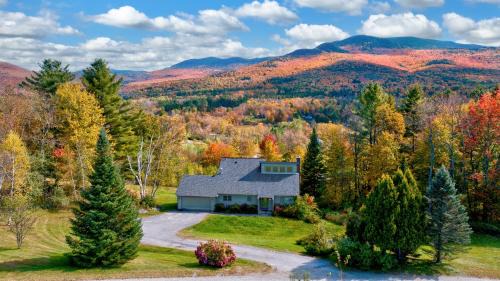 Stowe Hollow House | Pinnacle Lookout