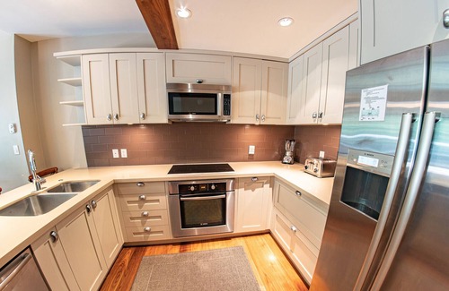 Upper Village House | Pinnacle Ridge 30 - Ski in Ski out, Private Hot Tub, Wood Fireplace