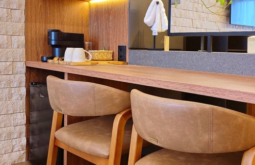 Universitario Cabin | Pinot Noir Cabin - Urban Cabin