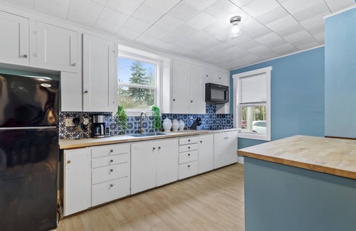 Ridgefield Apartment | Pioneer Heritage Apt 3 Historic Downtown Ridgefield