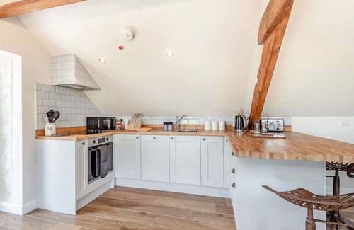 Dinas Cottage | Pipistrelle Cottage a quirky gem on the Llech Y Dwr Estate near Snowdoniann
