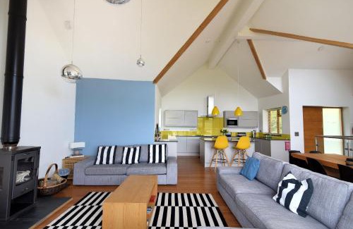 Charmouth House | Pippin
