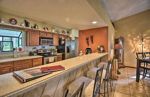 Welaka House | 'Pirate Cove' Home in Welaka: Dock & River Access!