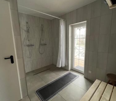 Lithuania House | Pirties namelis Paliekys