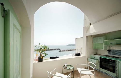 Licola House | Piscārĭa, Procida