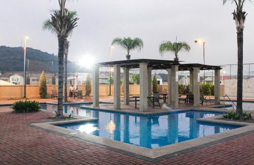La Aurora Apartment | Piscina privada, BBQ, En casa privada de 3 habitaciones