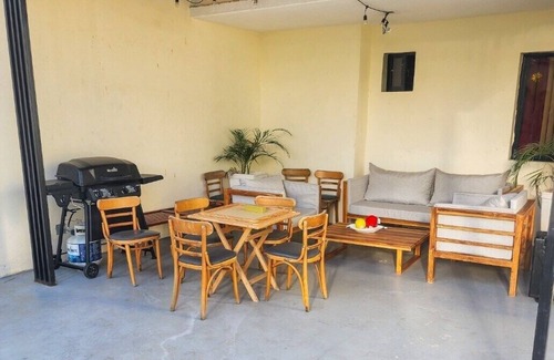 Bajos de Haina Apartment | Piscina Privada Grande, BBQ Alojamiento