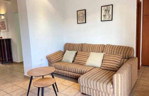 Vall De Almonacid Apartment | Piso en Vall de Almonacid con vistas, aire acondicionado, Wifi y Smart TV