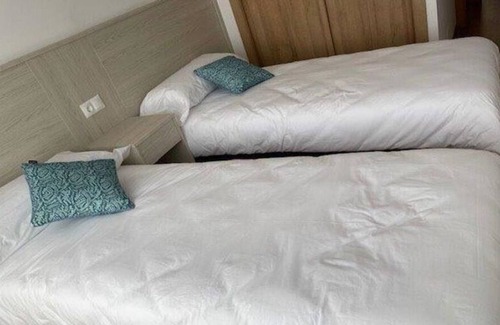 Sigueiro Condo | Piso Nuevo Situación Excelente con Vistas a la Piscina Municipal y Parque