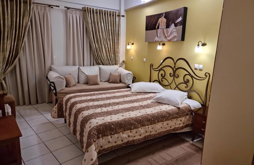 Delfoi Hotel | Pitho