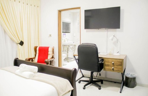 Lobatse House | Pitikwe Hill Guesthouse