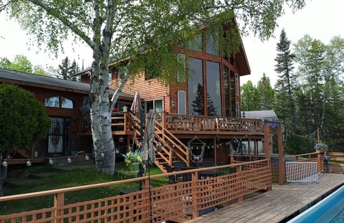 Palmers House | PJ's Oasis.country home.Lake Superior view.star filled sky!