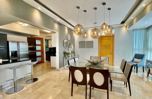 Lope De Vega Apartment | Place Alegre downtown