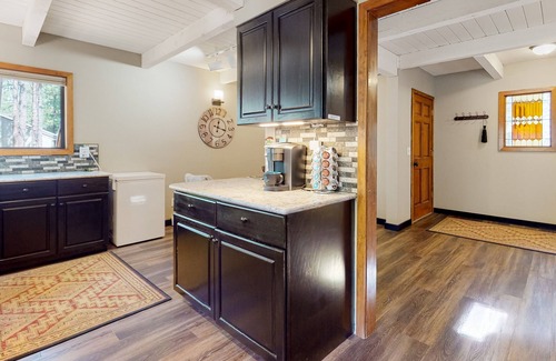 Black Butte Ranch House | Placid dog-friendly home with gym, tennis court, firepit, sauna, pool, & hot tub