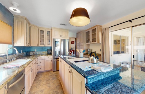 Litchfield Park House | Placid home with Pack-N-Play, patio, yard, full kitchen, W/D, & board games