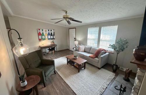 Plainview House | Plainview Vineyard Retreat Sleeps 8