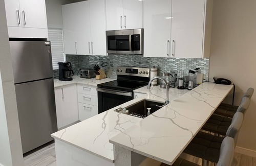 Seven Mile Beach Resort | Plantation Village 2 Bed / 2 Bath