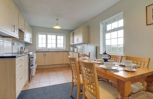 Caergeiliog House | Plas Bach - Three Bedroom House, Sleeps 5