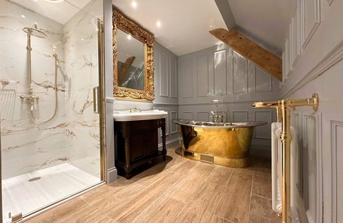Dinas House | Plas Dinas Country House
