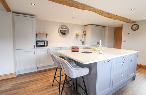 Rhydlydan Cottage | PLAS IOLYN, family friendly, with hot tub in Betws-Y-Coed