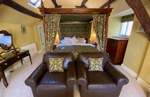Tremadog House | Plas Tan-Yr-Allt Historic Country House B&B