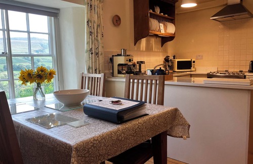 Graigfechan Cottage | Plas yn Yale, Llandegla with mountain views from all windows 4starVisitWales