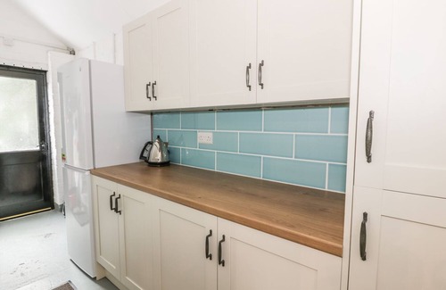 Overton-on-dee Cottage | PLAS YOLYN, family friendly, luxury holiday cottage in Ellesmere