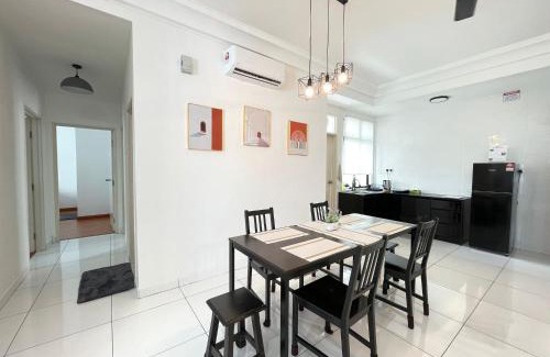 Taman Bukit Mewah Apartment | Platino 13 Pax, Mins away from Paradigm & Legoland