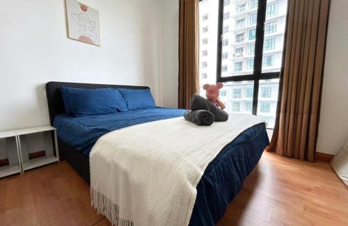 Taman Bukit Mewah Apartment | Platino 13 Pax, Mins away from Paradigm & Legoland
