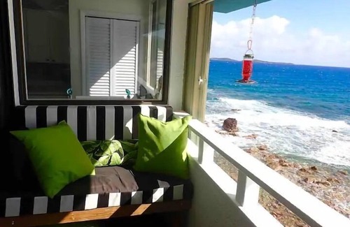 Bolongo Bay Condo | Platinum Paradise! Renovated/Modern Luxury! Romantic Couples Getaway! Book Now!