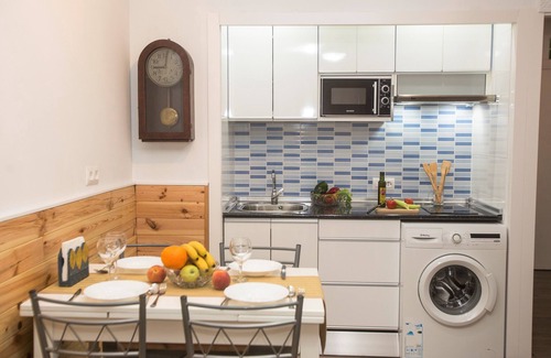 Raval Roig Apartment | PLAYA- CENTRICO APTO. C /POOL IN ROOFTOP - 1 DORM-A /A-WIFI