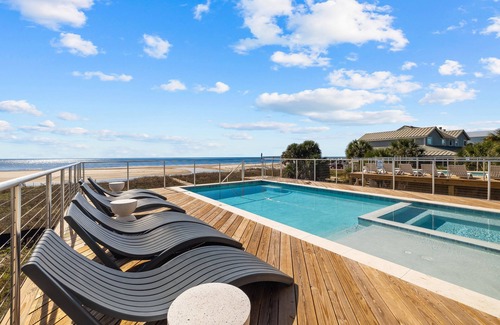 Indian Pass House | Playa Plata: Amazing 7BR Beachfront- Pet Friendly, Sleeps 23, Private Pool!