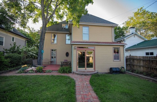 Marietta House | Player Piano - Gym - Victorian - 4 Bed