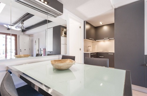 Old Town Apartment | Plaza Puerta Santa Catalina, 300 meters from the Club Nautico, Cathedral and Old Town.