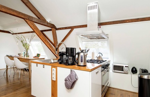 Leende Apartment | Pleasant apartment in Leende with terrace
