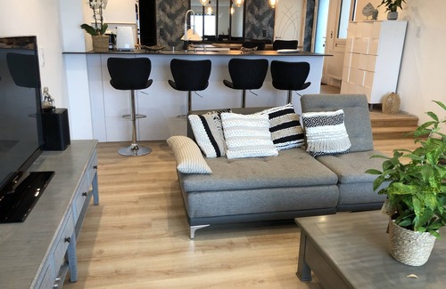 Granville Apartment | Pleasant, comfortable apartment with sea view