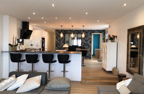 Granville Apartment | Pleasant, comfortable apartment with sea view