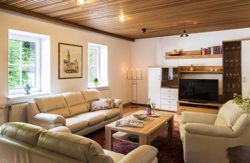 Heidweiler House | Pleasant Holiday Home in Heidweiler with Private Garden