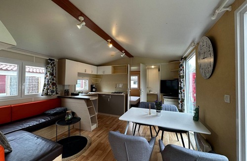 Giethmen House | Pleasant holiday home in Overijssel with garden
