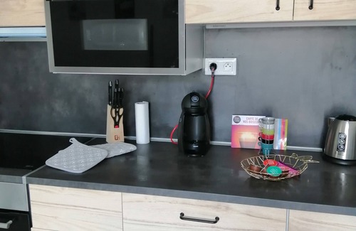 Vinon-sur-Verdon House | Pleasant new terrace apartment sleeps 6