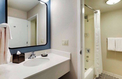 Oyster Point Resort | Pleasant Stay, Convenient Location! 2 Convenient Units, Pets Allowed